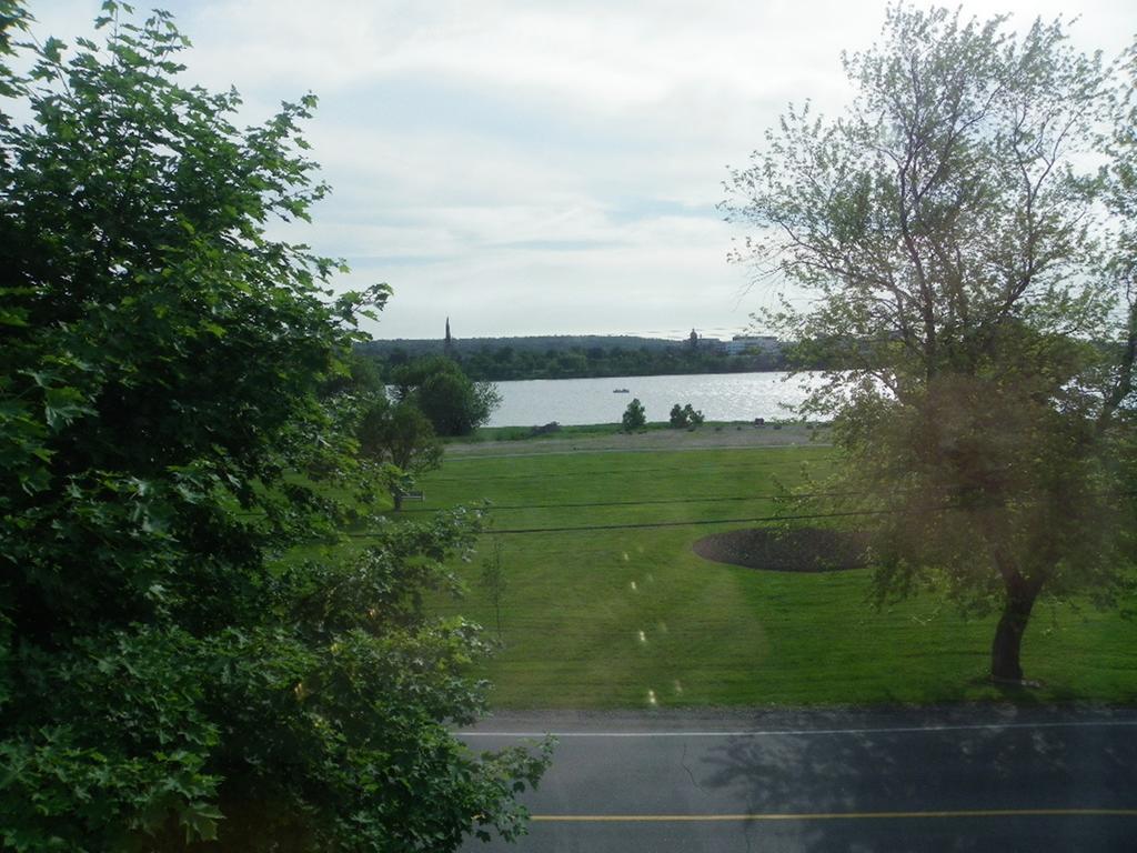 The Colonel'S In Bed And Breakfast Fredericton Zimmer foto
